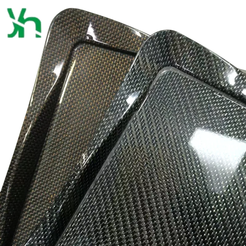 エレガントな金属製の3Kカーボンファイバートレイ、30x25cmの装飾プレート、特別な機会やギフトに最適