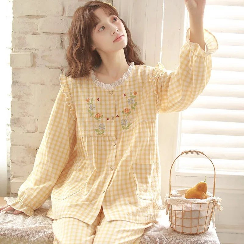 New Autumn Women's Sweet Embroidered Cotton Gauze Pajamas Long Sleeved Pants Cardigan Pocket Home Sleep Home Wear Cover Plaid