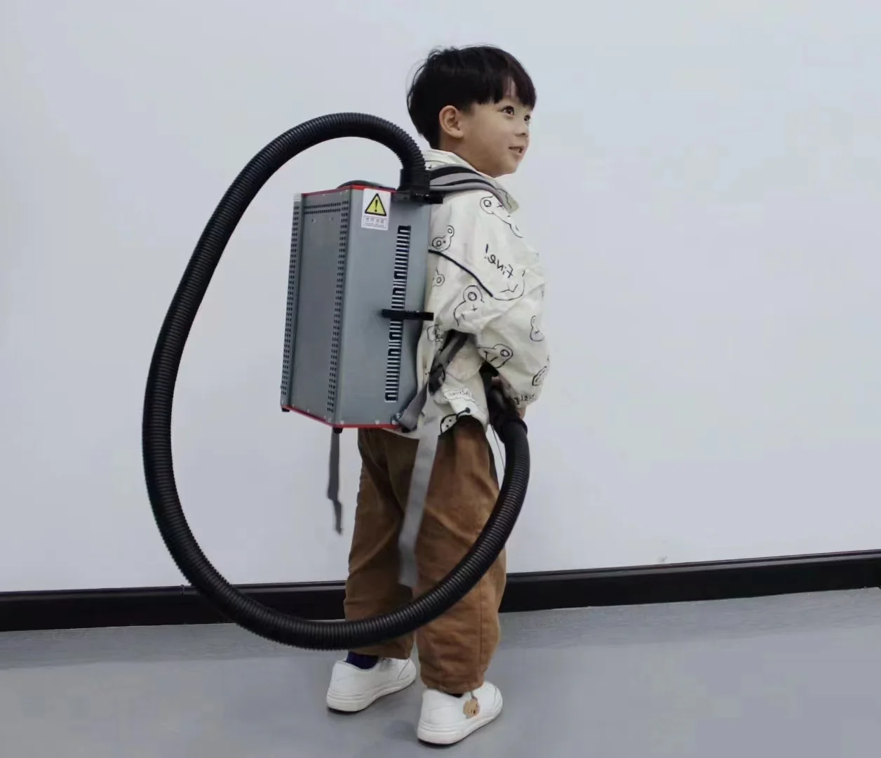 Backpack Model Pulse Laser Cleaning Machine 100W 200W 300W 500W Pulsed Laser Hot Selling for Wood Paint