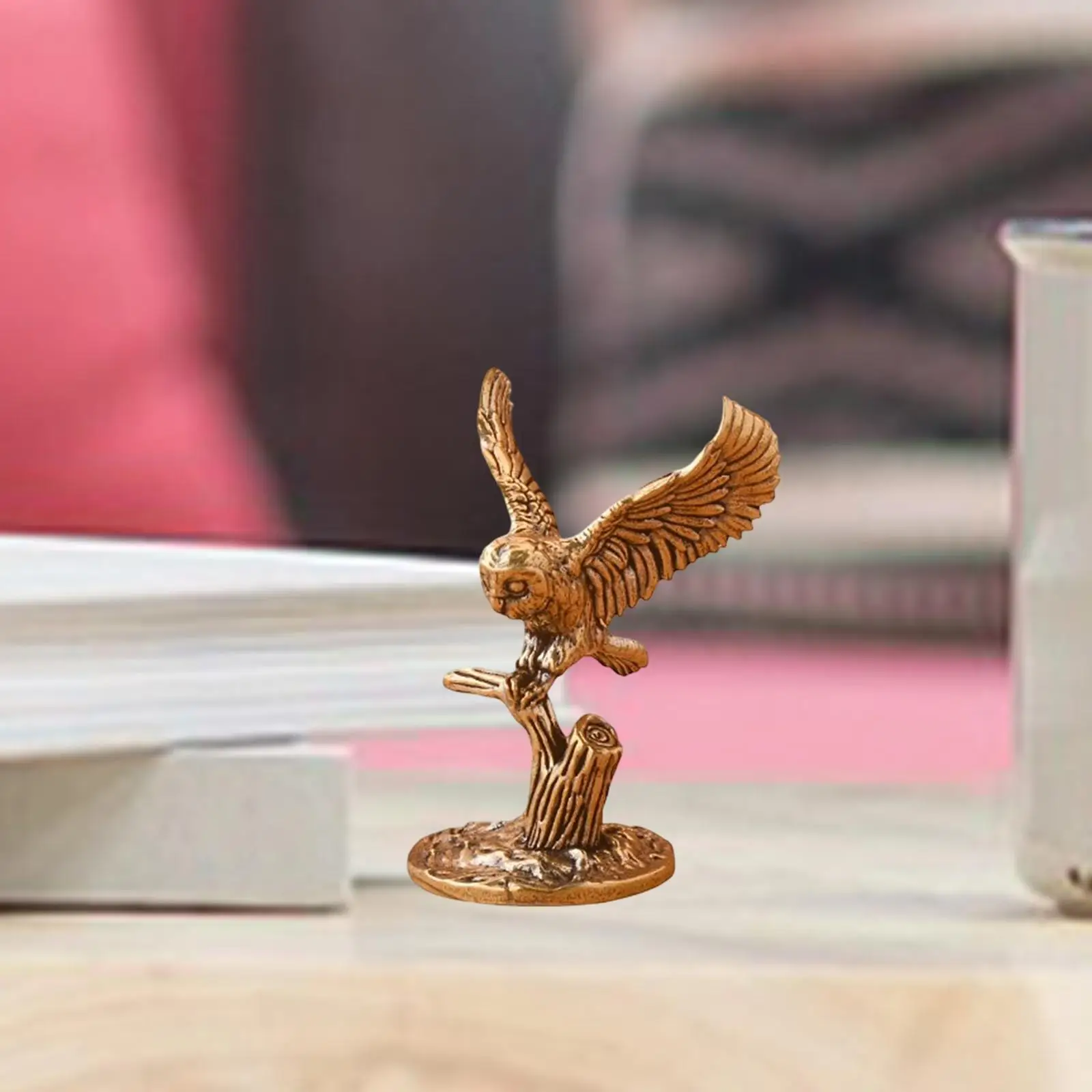 

Brass Owl Ornament Feng Shui Crafts Ideal Gift Collectible Craft Animal Figurine for Home Tea Room Living Room Bedroom Bookcase