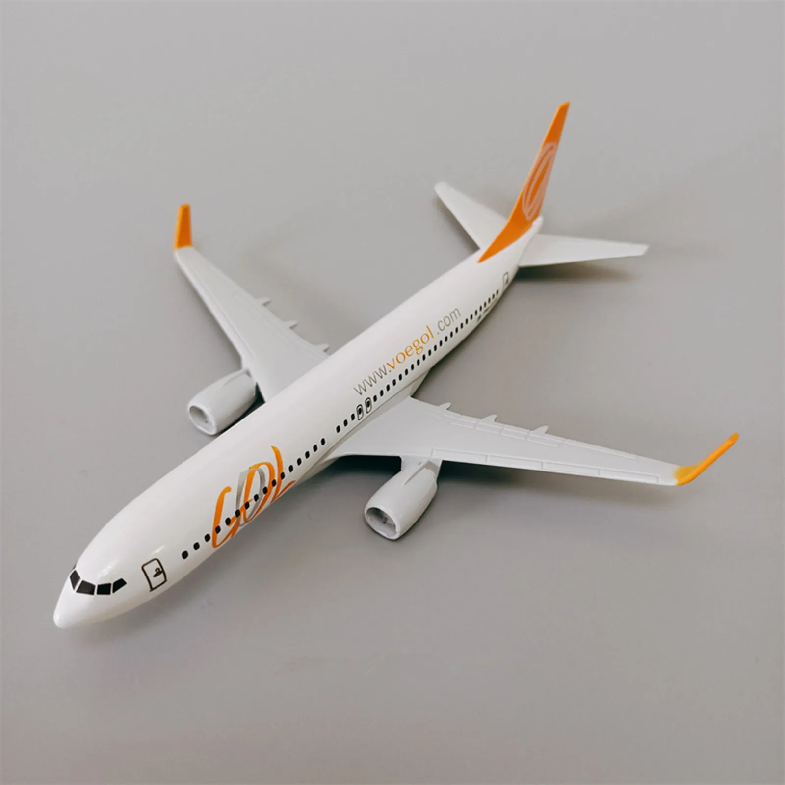 البرازيل GOL 737 سبيكة 1/400 مقياس طائرة طائرة نموذج طائرة 14x16x5 سنتيمتر تذكارية المنزل بار قاعة القهوة ديكور هدية لعبة جمع #6