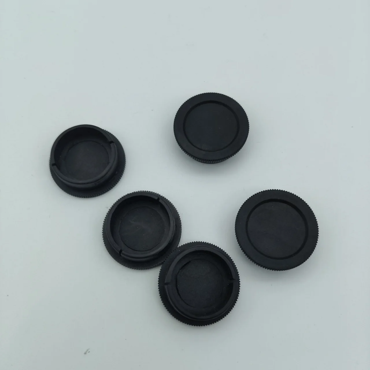 2Pcs Black ABS Plastic Lens Dustproof Protector RMS Thread 20.2X0.706/M26 Dust Cover for Microscope Adapter