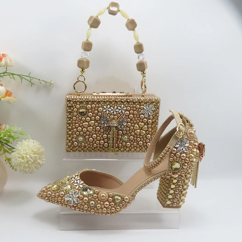 

Fashionable White Bride Party Shoes and Bag Set with Thick Heels and Pointed Women's Pearl Evening Shoes Buckles Ankle Ties