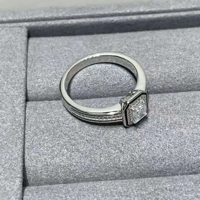 Bague de luxe en argent regardé 925 pour femme, charme classique haut de gamme, bord noir doux, diamant carré, bague de connaissance chaude, cadeau exquis, mode