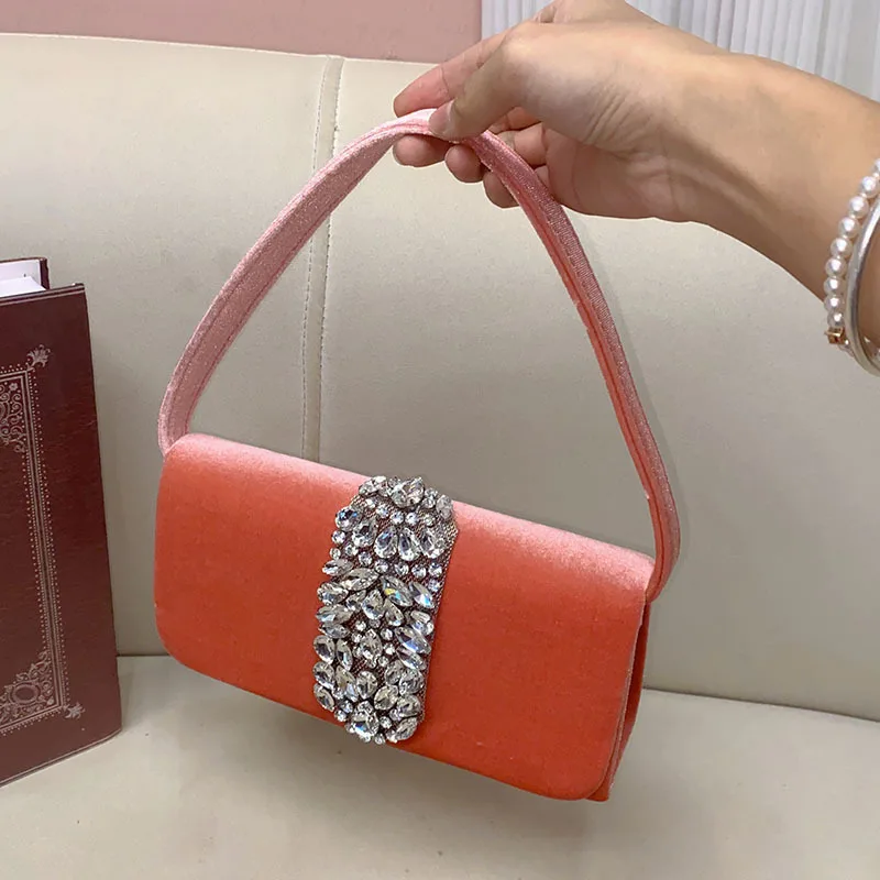 

Французская знаменитость, небольшой аромат, блестящая инффекция, набор бриллиантов, маленькая квадратная сумка, бархатная портативная обеденная сумка в стиле ретро