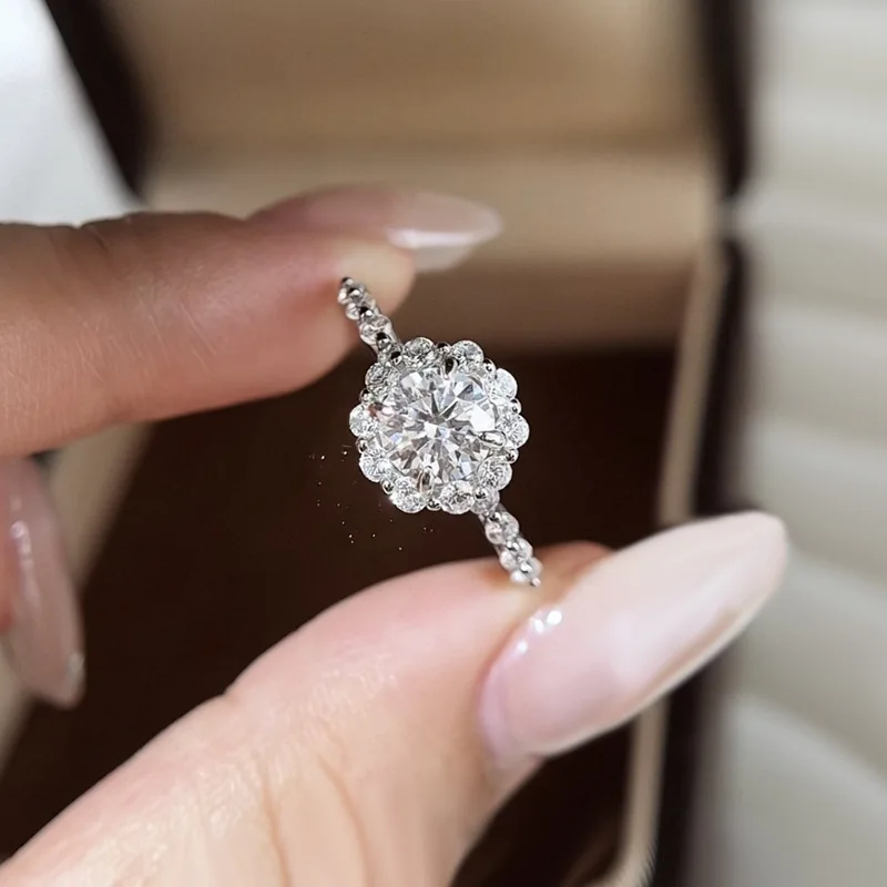 New 100% S925 Silver 6.5mm Mozambique D-Color Four Claw Round Diamond Ring Set with Light Luxury Classic Fashion Wedding Jewelry