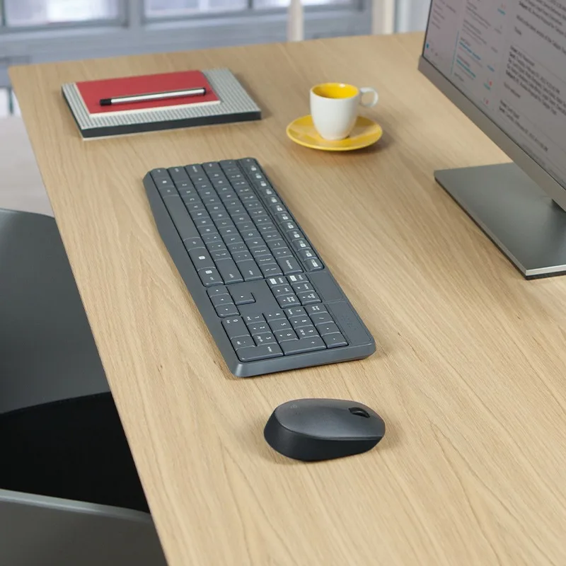 لوجيتك MK235 مجموعة ماوس لوحة مفاتيح لاسلكية 1000 ديسيبل متوحد الخواص كاملة الحجم مقاومة للرذاذ عمر بطارية طويل للمكتب والأعمال التجارية والاستخدام المنزلي