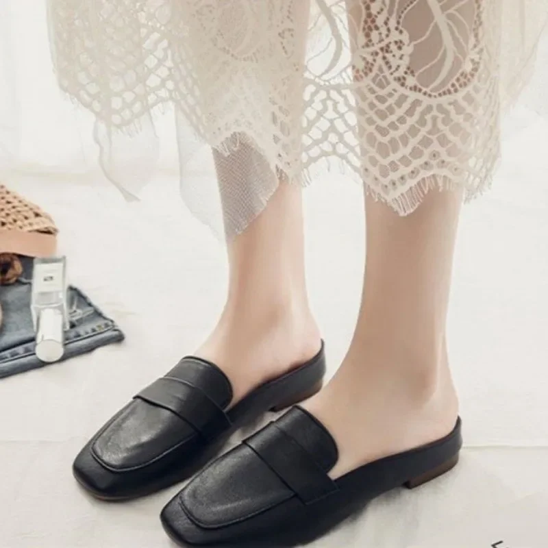 

2024 Sandals Female Slippers Women Fashion Flat Casual Slippers Square Toe Sandals Women Flat Outdoor Walking Shose Zapatillas