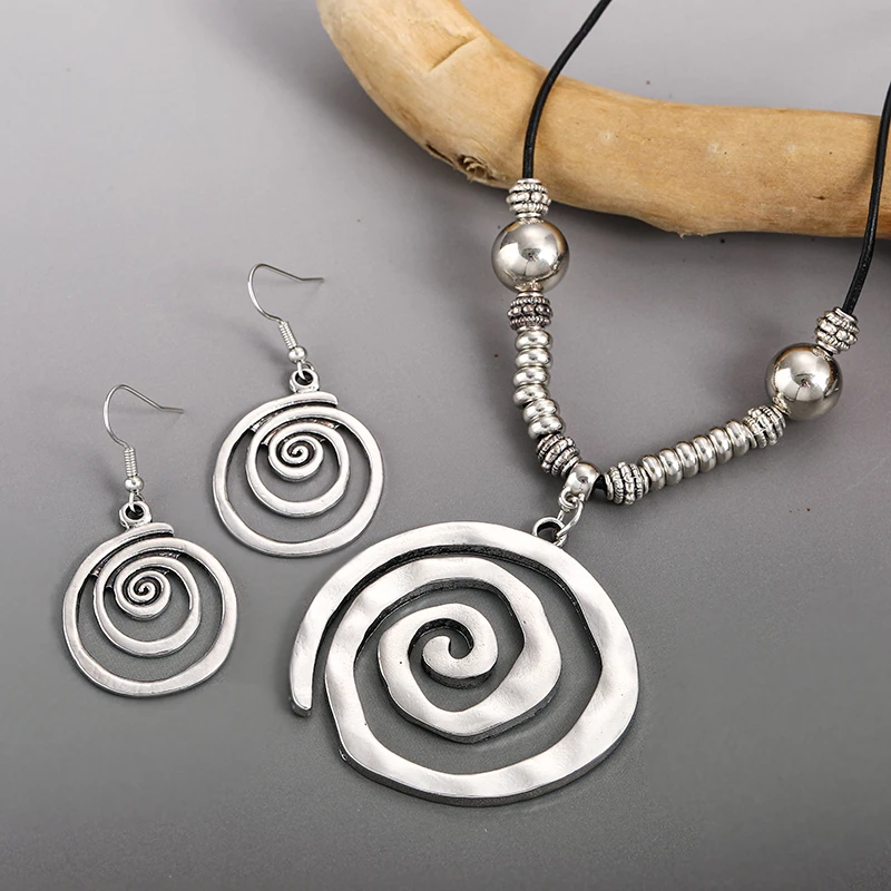 Vintage Bohemian Style Metal Spiral Pendant Necklace Earrings for Women Creative Two-piece Beach Vacation Jewelry Set