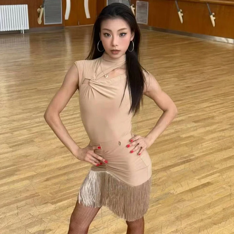 ผู้ใหญ่รุมบ้าลาตินชุดฝึกซ้อมเต้นรำผู้หญิงแซมบ้าลาตินเต้นรำการแข่งขันเครื่องแต่งกายแขนกุดลาตินท็อปกระโปรง SL13645