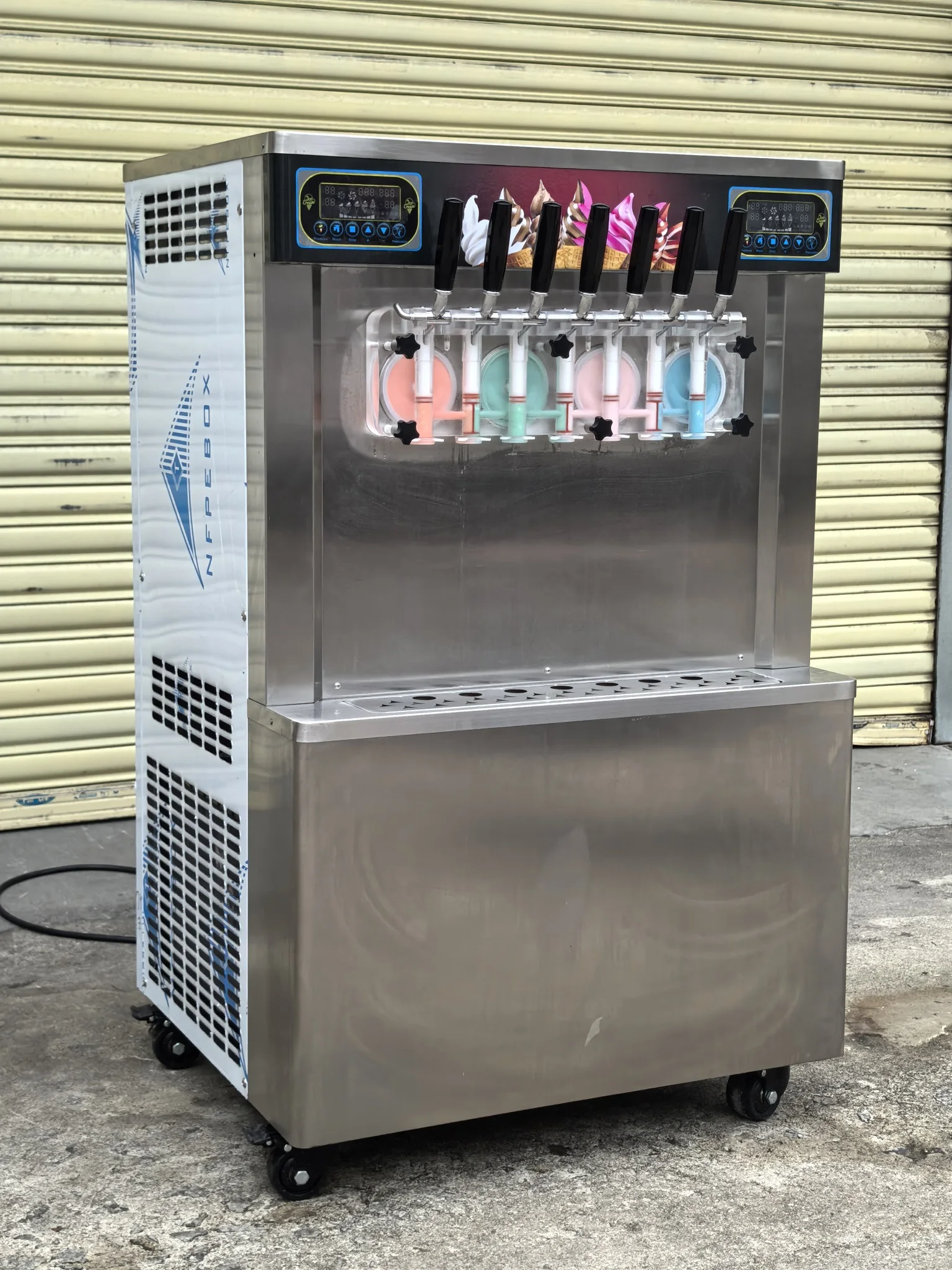 Mvckyi new 7 Flavors Soft Serve Ice Cream Machine Commercial Freezing Equipment 4+3 MIX sundae Soft Serve Ice Cream Machine