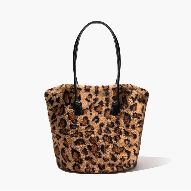 

Leopard Fluffy Plush Large Tote Bag Imitation Lamb Wool Women Handbags Luxury Faux Fur Shoulder Bags Casual Vintage Winter Bag