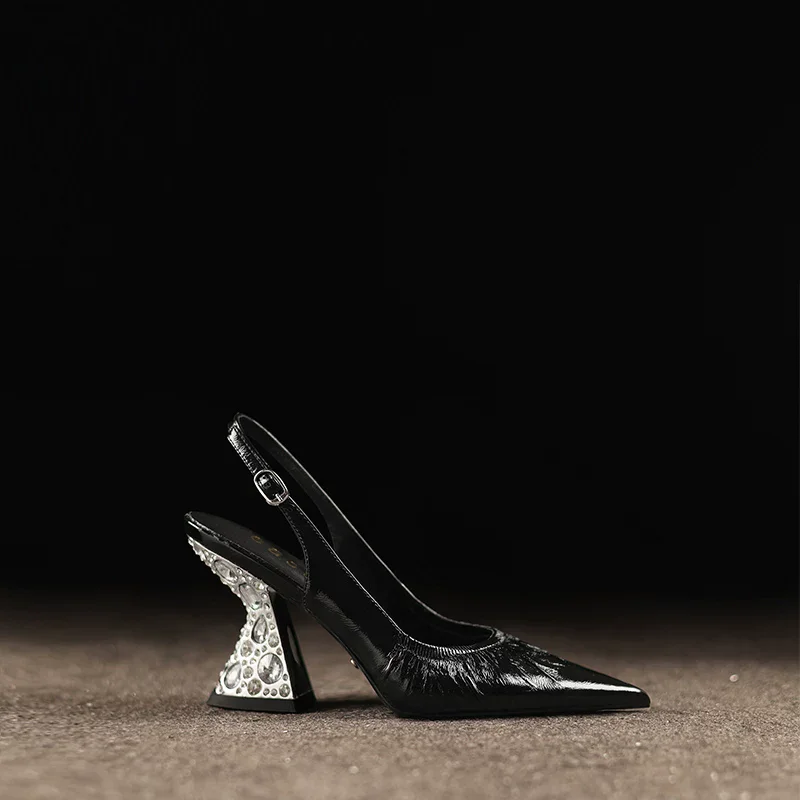 Spring and summer new pointed leather wrinkled crystal coarse heel sandals for banquets, small size high-heeled women's shoes