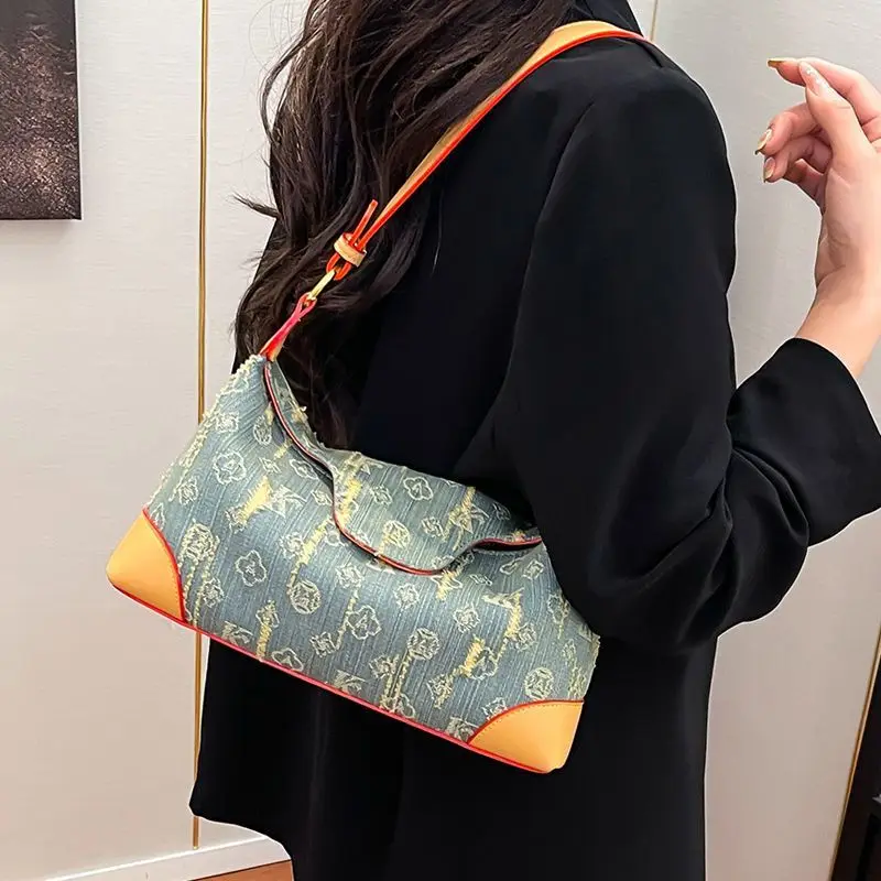 

2025 Summer Korean Underarm Bag, Women's Commuter Shoulder Purse Day to Night Crossbody, Casual Sling Bag Minimalist Leather Bag