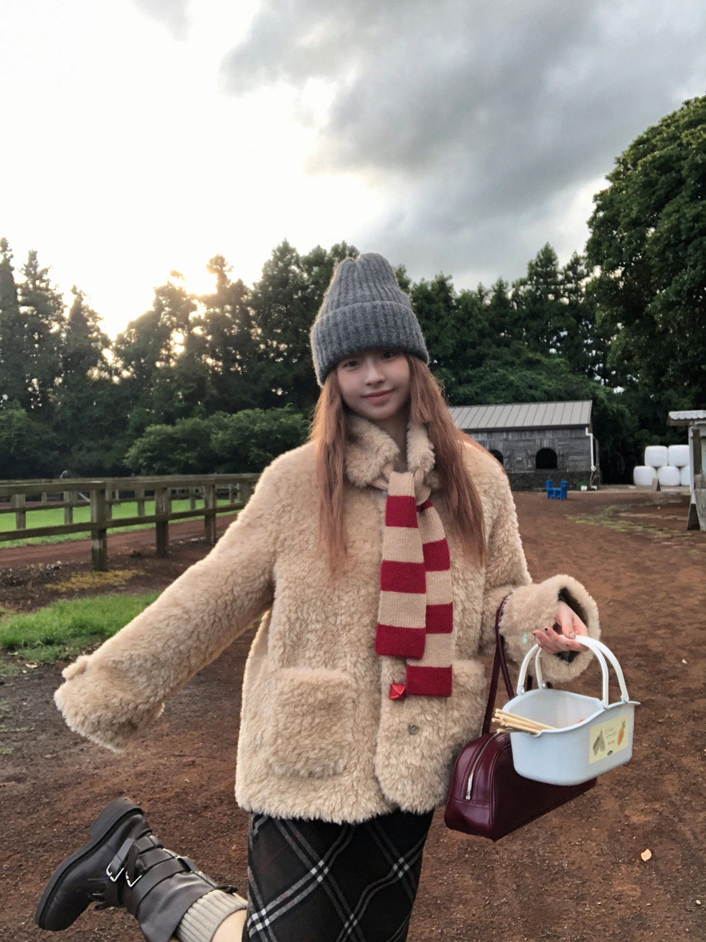 Red Celebri Lamb Fur Jaet Women's Winter New Cotton Coat Super Warm Cotton Clothes Polyester Fiber Straight Cut Sle