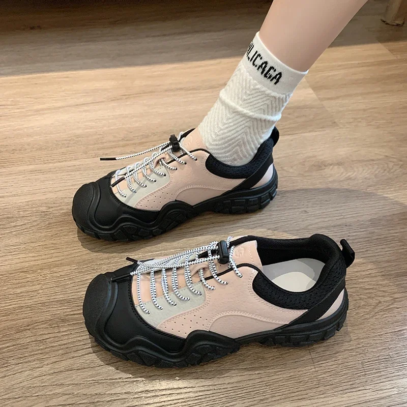 Tendenza moda retrò brutto carino scarpe sportive con suola spessa per le donne 2024 nuova altezza crescente scarpe casual leggere per papà