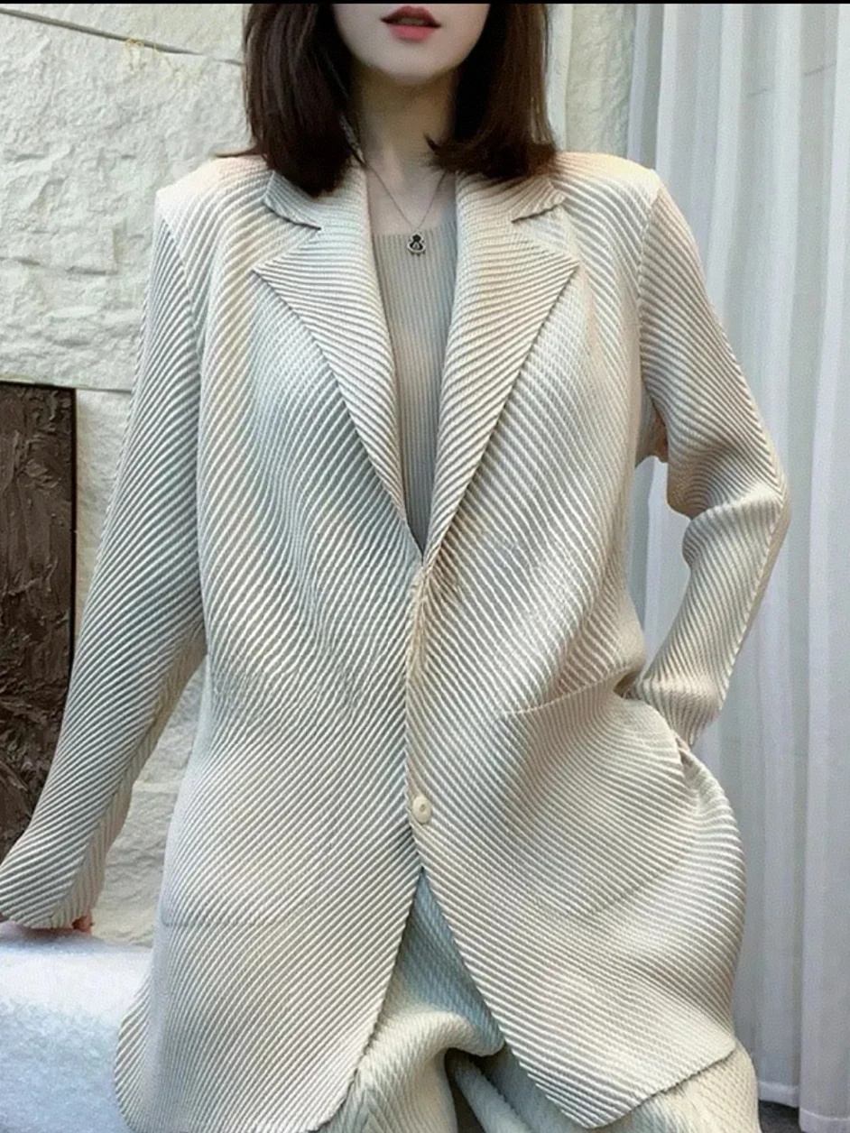 Spring New Style Simple Pure Color Fish Scale Pleated Suit Jacket Classic Fashion High Two Button Long Sleeve Open Cardigan W...