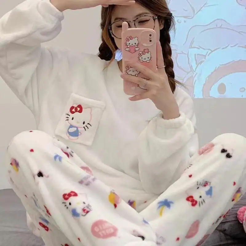 ชุดนอนซานริโอ้ลายการ์ตูนเฮลโลคิตตี้น่ารัก สไตล์นักเรียนลำลอง สำหรับฤดูใบไม้ร่วงและฤดูหนาว คอกลม ชุดนอนสไตล์ใหม่