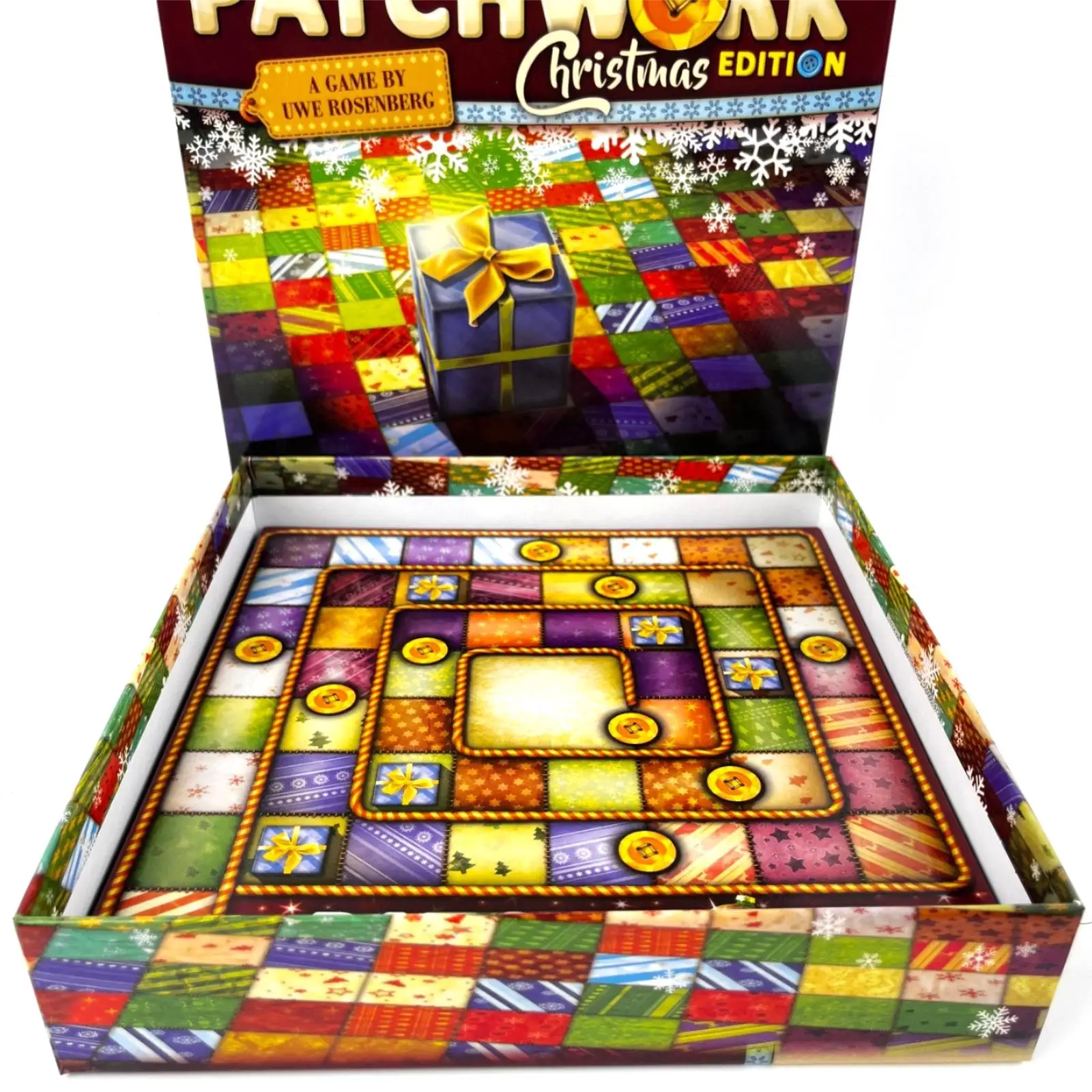 

Настольная игра «Пэчворк: Рождество» — классическая стратегическая игра для встреч с друзьями и семейных вечеринок.