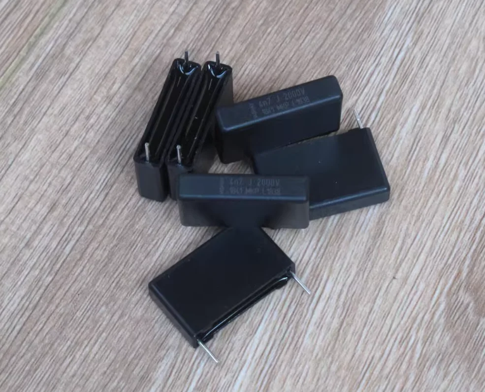 

20pcs/lot Original VISHAY-ERO MKP1841 2000V 4700PF 26x6x15.5 P22.5mm Audio Film Capacitor MKP1841247204 Free Shipping