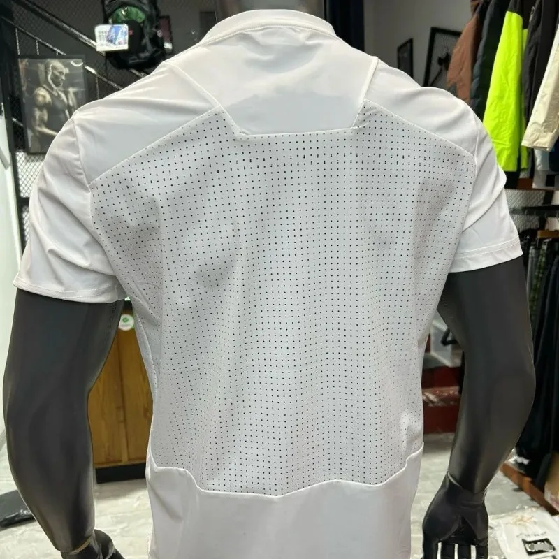 Thumbnail 3 - #19 Best Athletic Performance Tops to Buy In 2026