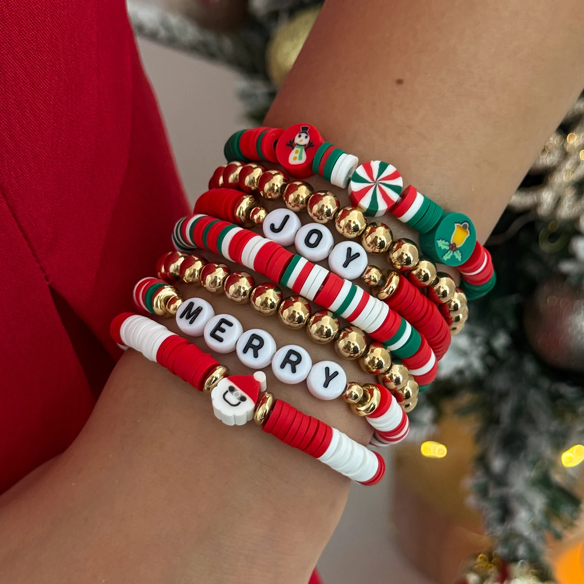 SHIXIN 7 قطعة/المجموعة سانتا كلوز ثلج عيد الميلاد سوار للنساء تكويم الذهب اللون الأحمر حبة سوار مرح الفرح رسالة الإسورة