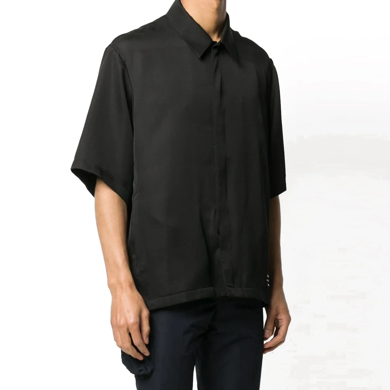 

YOJI OOAK Undercover: Takahashi Shield Шелковая мужская рубашка большого размера с вышитым слоганом и короткими рукавами