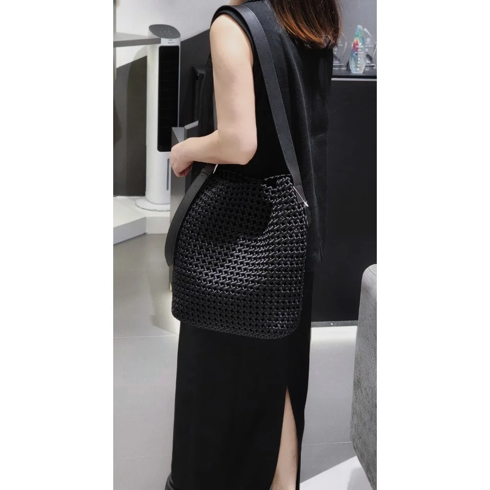 sac-fourre-tout-en-satin-tisse-de-qualite-superieure-pour-l'industrie-lourde-polyvalent-grande-capacite-pratique-luxe-leger-elegance-simple-et-tendance