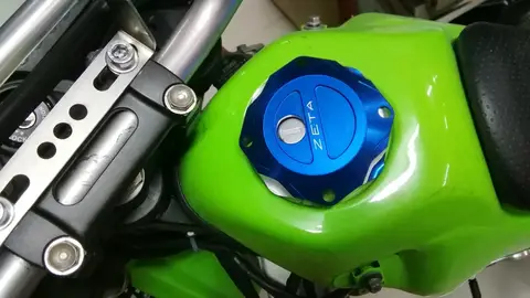 कावासाकी KLX-D-ट्रैकर KLX125 KLX150BF/S KLX250 KSR110 सुपर शेरपा मोटरसाइकिल सहायक उपकरण ईंधन टैंक कैप कवर सजावटी के लिए 10 best sales केएसआर110 - №6