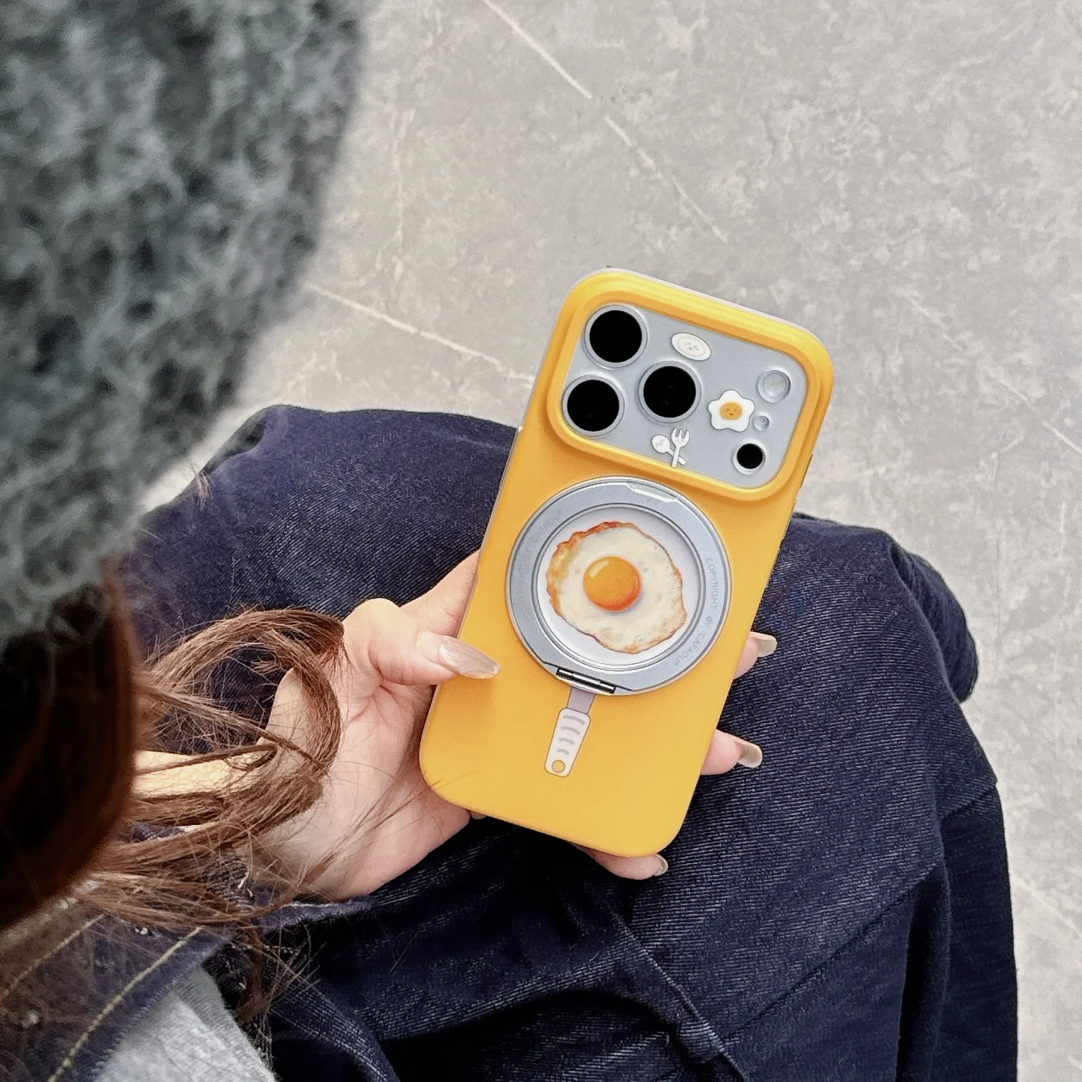 

360 ° Вращающийся чехол-подставка для iPhone 17/17 Pro, защитный чехол с милым рисунком жареного яйца