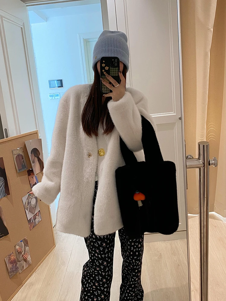 Clothland Women Retro Thick Fur Coats One Button Long Sleeve Basic Candy Color Female Thick Outwear Jackets Mujer CB252