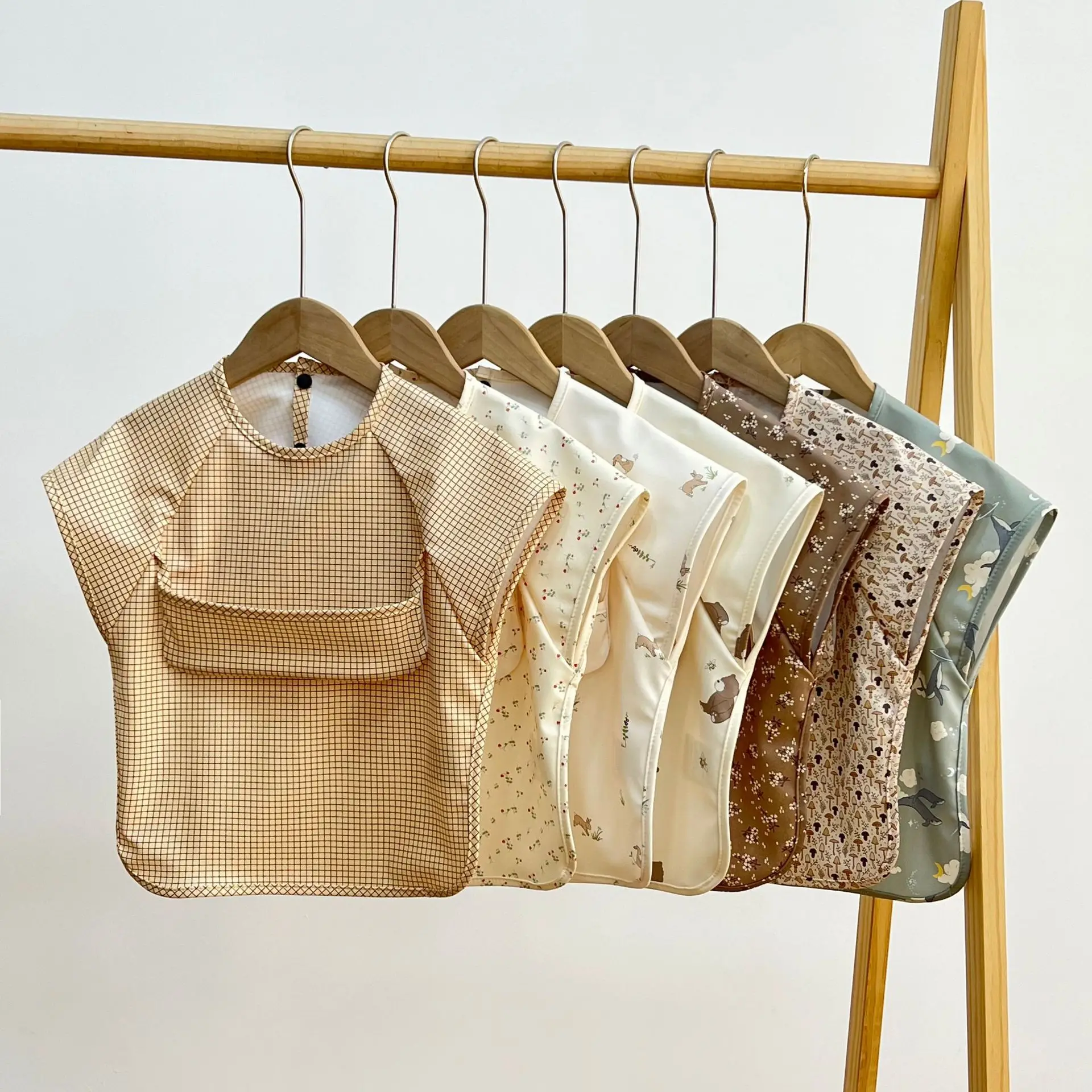 Babero de manga larga para bebé y niño pequeño, bufanda impermeable, delantal de alimentación con bolsillo, paño para eructar, Bandana