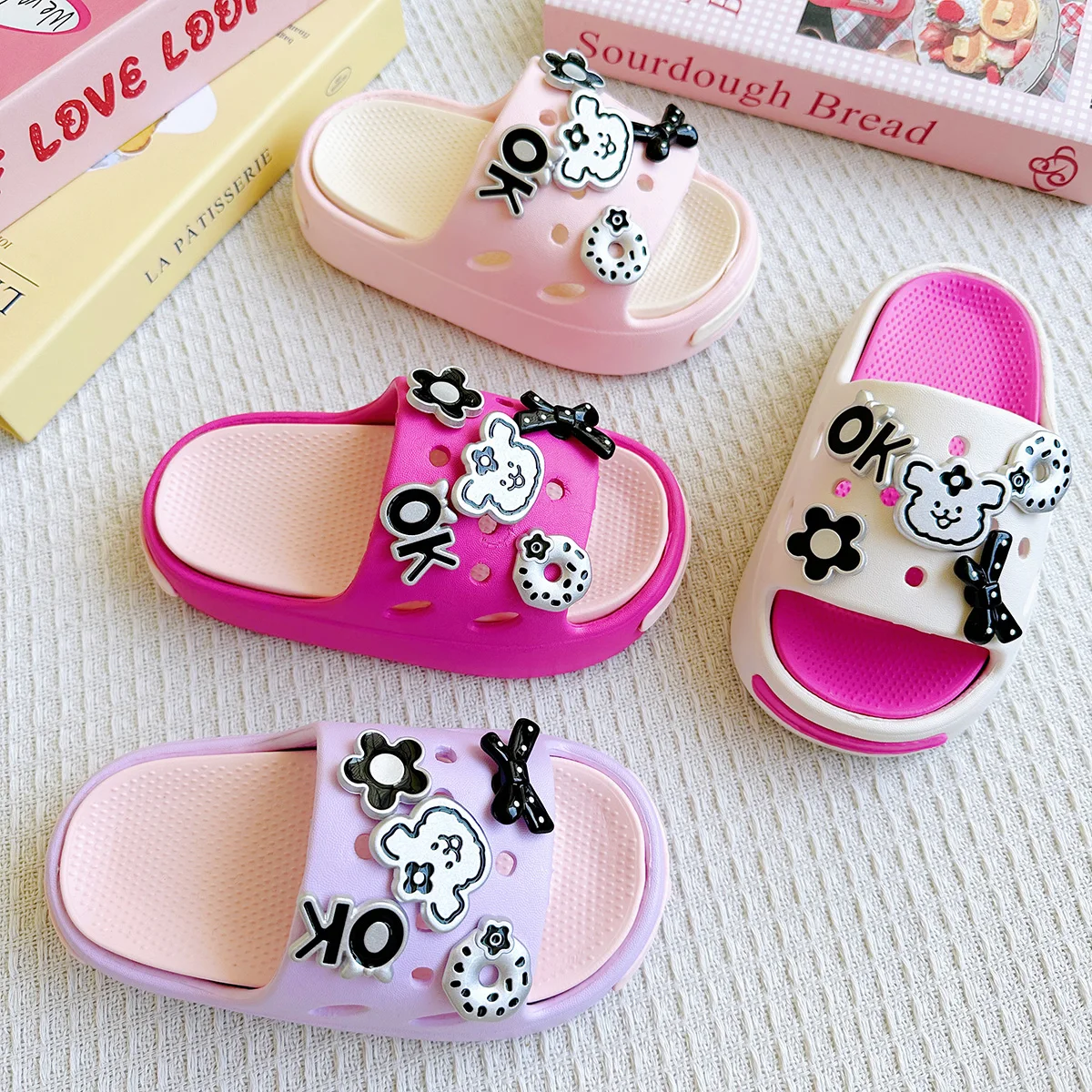 New Popular Cartoon Ok Puppy Versatile Girls' Eva Slippers Fashionable Dual-Color Soft-Soled Non-Slip Sandals 831