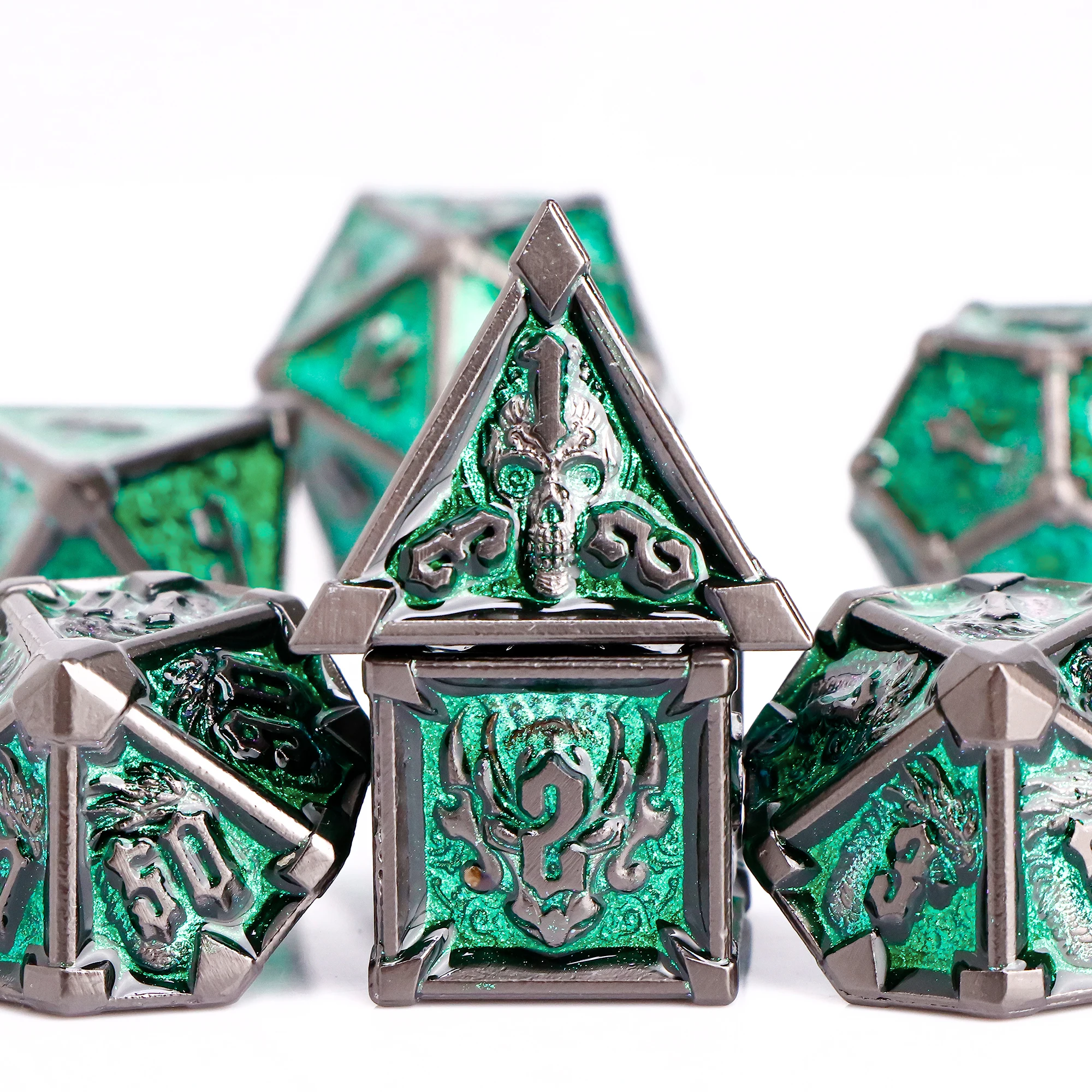 

7PCS Dnd dragon metal dice set, polyhedral skull dice set,Role Playing Metal Dice,Dnd dice set,dice dungeons and dragons