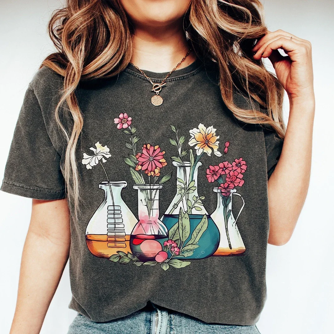 

Women Vintage Oversize Cotton Round Neck Shirt Laboratory Shirt Floral Beakers Chemistry Lab Scientist Gift Biology Teacher Tee