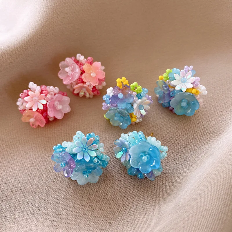 Dopamine Resin Flower Cluster Stud Earrings for Women Sweet Versatile Rice Bead Earring Commuting Fashion Jewelry Gift D