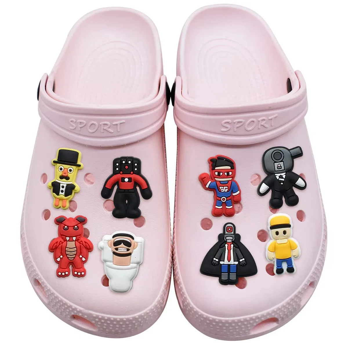 ألعاب ساخنة 22-110 قطعة المرحاض مضحك الكرتون الأحذية السحر اكسسوارات الزينة البلاستيكية الكلاسيكية تسد مشبك للأطفال هدايا عيد الميلاد والهالوين