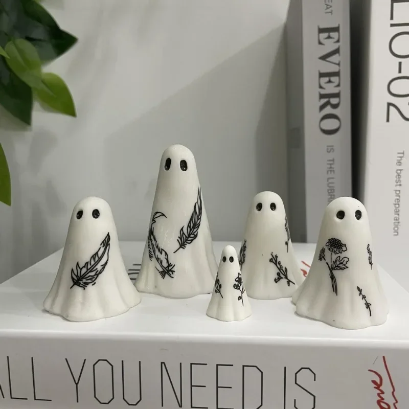 New Creative White Ghost Decoration Halloween Scene Party Decoration Resin Craft Home Decoration Home Decoration Accessories