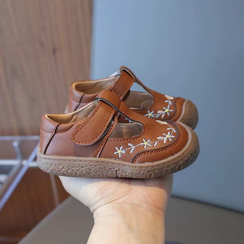 Girls Baby Small Leather Shoes 0-6 Years Old Brown Flowers Embroidery Girls Walking Shoes Non-slip Children Baby Single Shoes