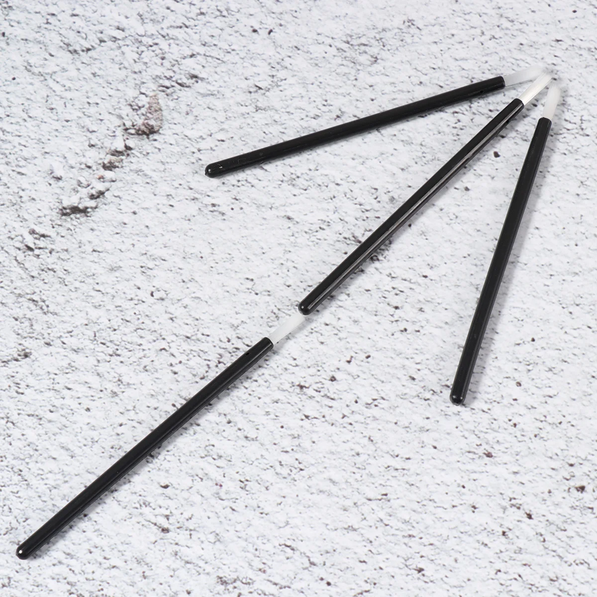 

50Pcs Disposable Nylon Bristles Lip Brush Plastic Handle Lip Liner for Professional Makeup Eyeliner Makeup