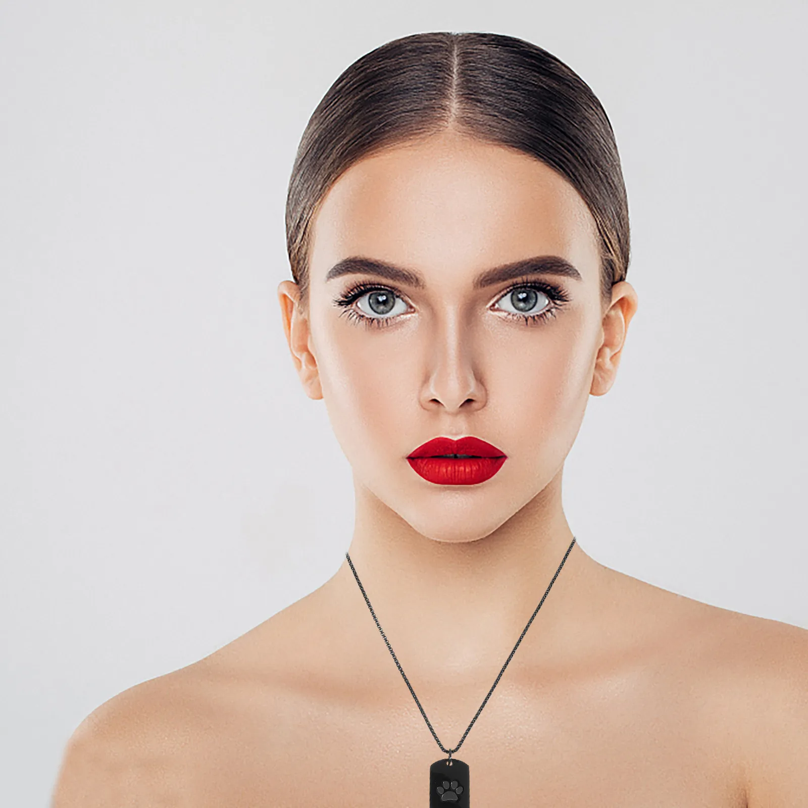 

Мемориальное ожерелье-урна для праха питомца из титановой стали, легкий кулон-подвеска, ювелирное украшение для хранения пепла, ожерелья-урны для питомцев