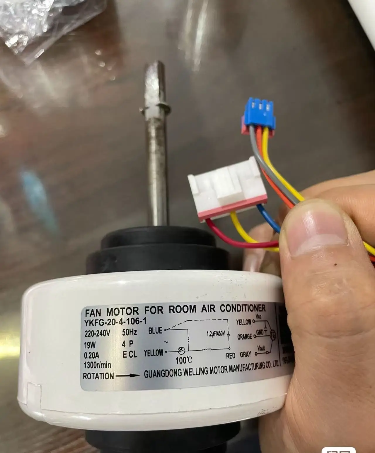 

Для внутреннего двигателя кондиционера Samsung YKFG - 20-4-106 - 1 переменного тока, толстый корпус 19 Вт