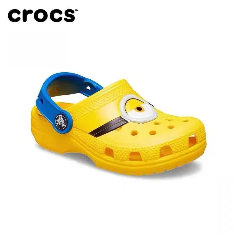 Orijinal Crocs x Minions Kawaii Karikatür Sevimli Kız Erkek Sandalet Çocuk Terlik Delik Ayakkabı Kaymaz Plaj Ev Ayakkabıları Hediye