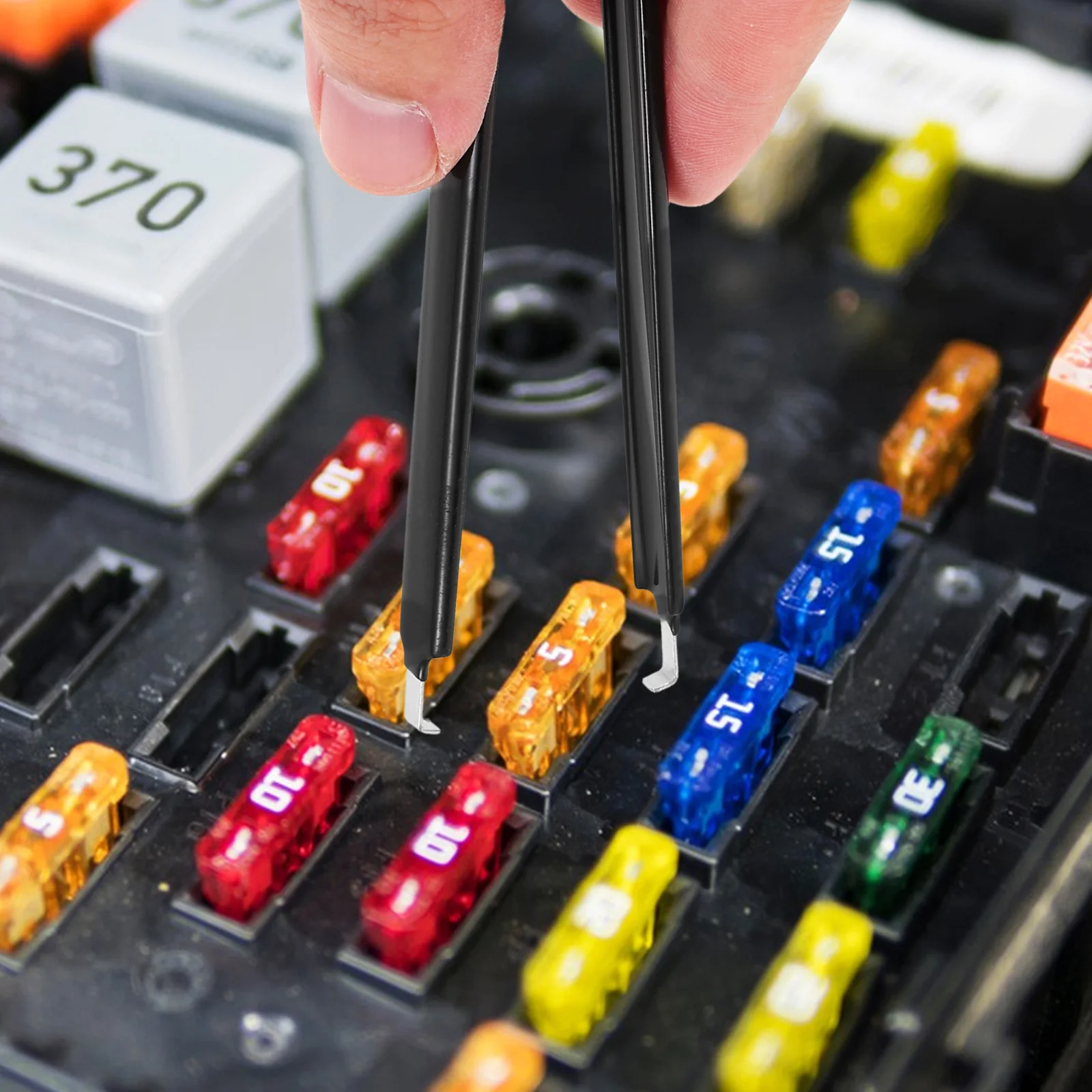 

2Pcs Portable Fuse Puller Tools Automotive Electrical Removal Set for Car Fuses Relays and Connectors Convenient Storage Design