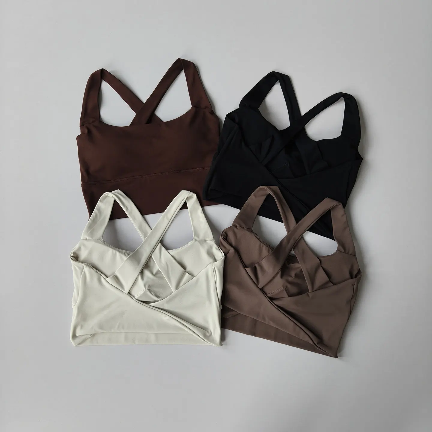 

Новый женский спортивный бюстгальтер без спинки для лета: красивый, амортизирующий топ для йоги, пилатеса и фитнеса.