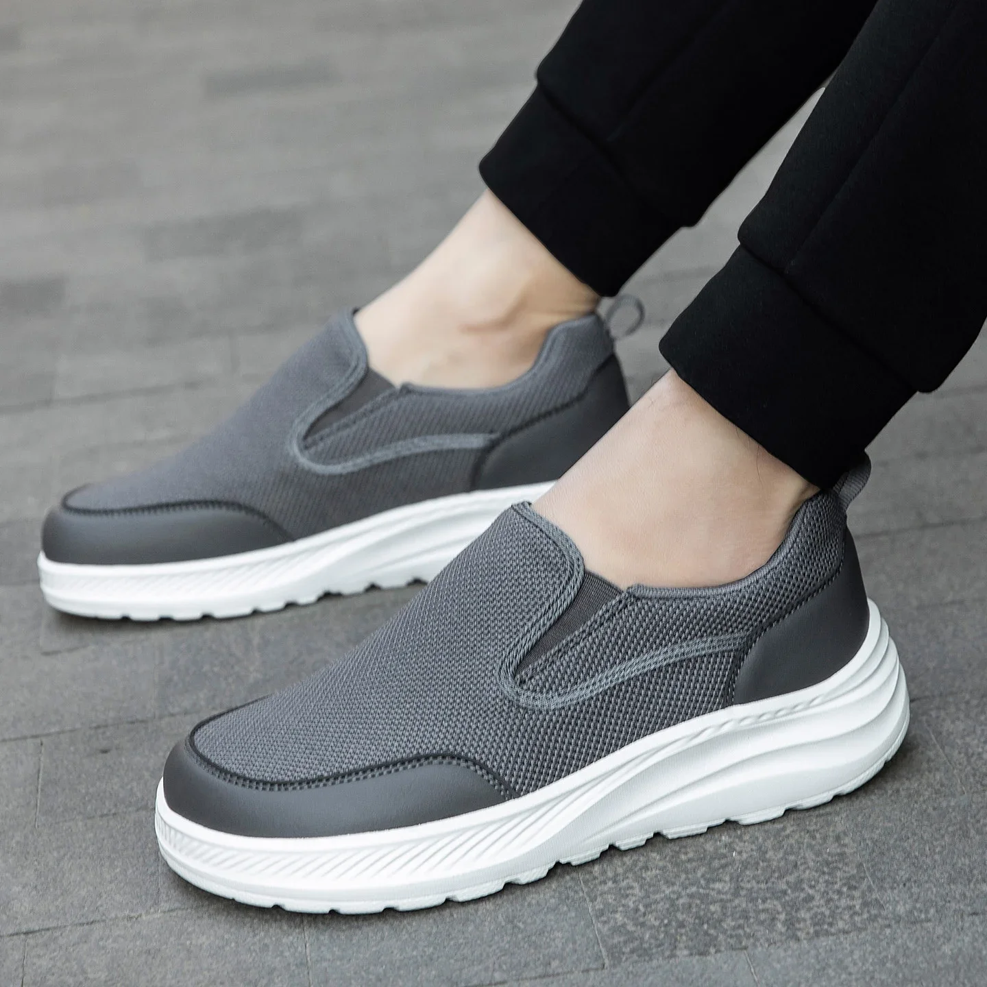 

Мужские удобные легкие дышащие спортивные кроссовки с мягкой подошвой, противоскользящие, для весны и осени, для мужчин среднего и пожилого возраста, новинка