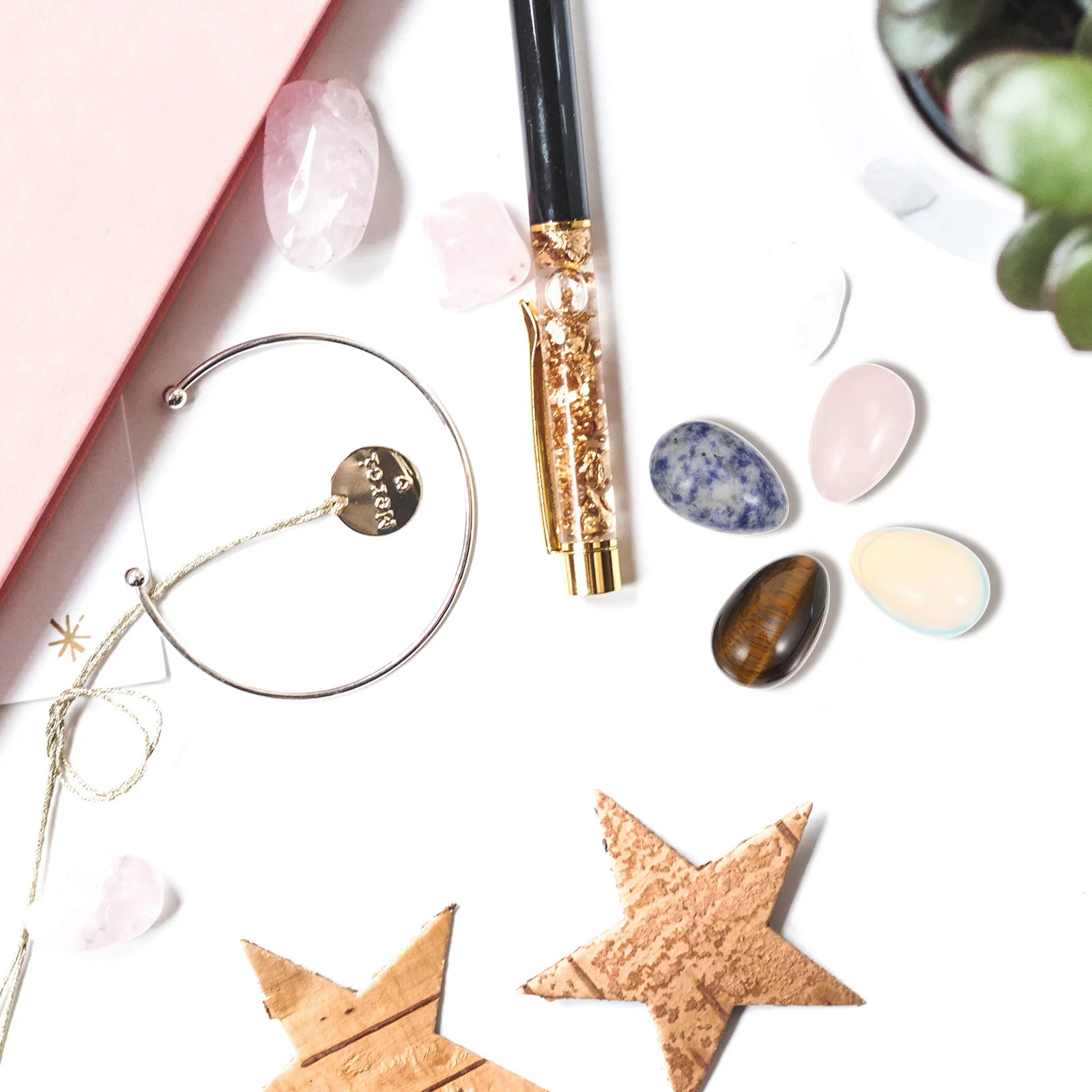 

4 шт. полированные массажные камни Гуа Ша, гладкие камни для большого пальца, идеально подходят для снятия стресса рук, креативный камень для медитации, компактный