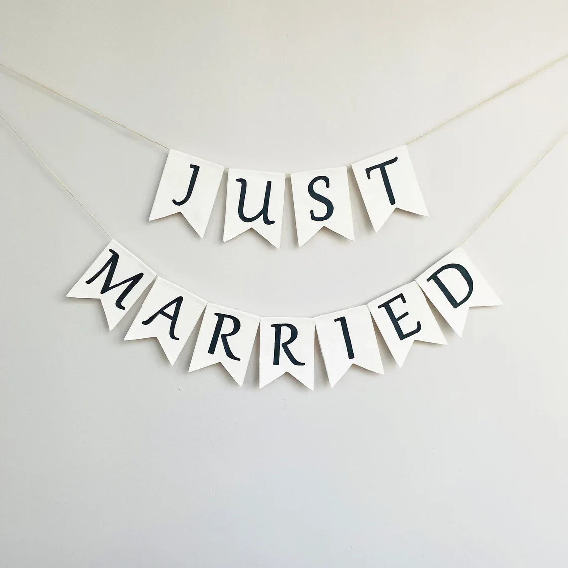 Papierbanner „Just Married“ Rustikale Hochzeitstischdekoration Brautparty Vintage Farmhouse Fotobox-Hintergrund Ornament – Detail 2