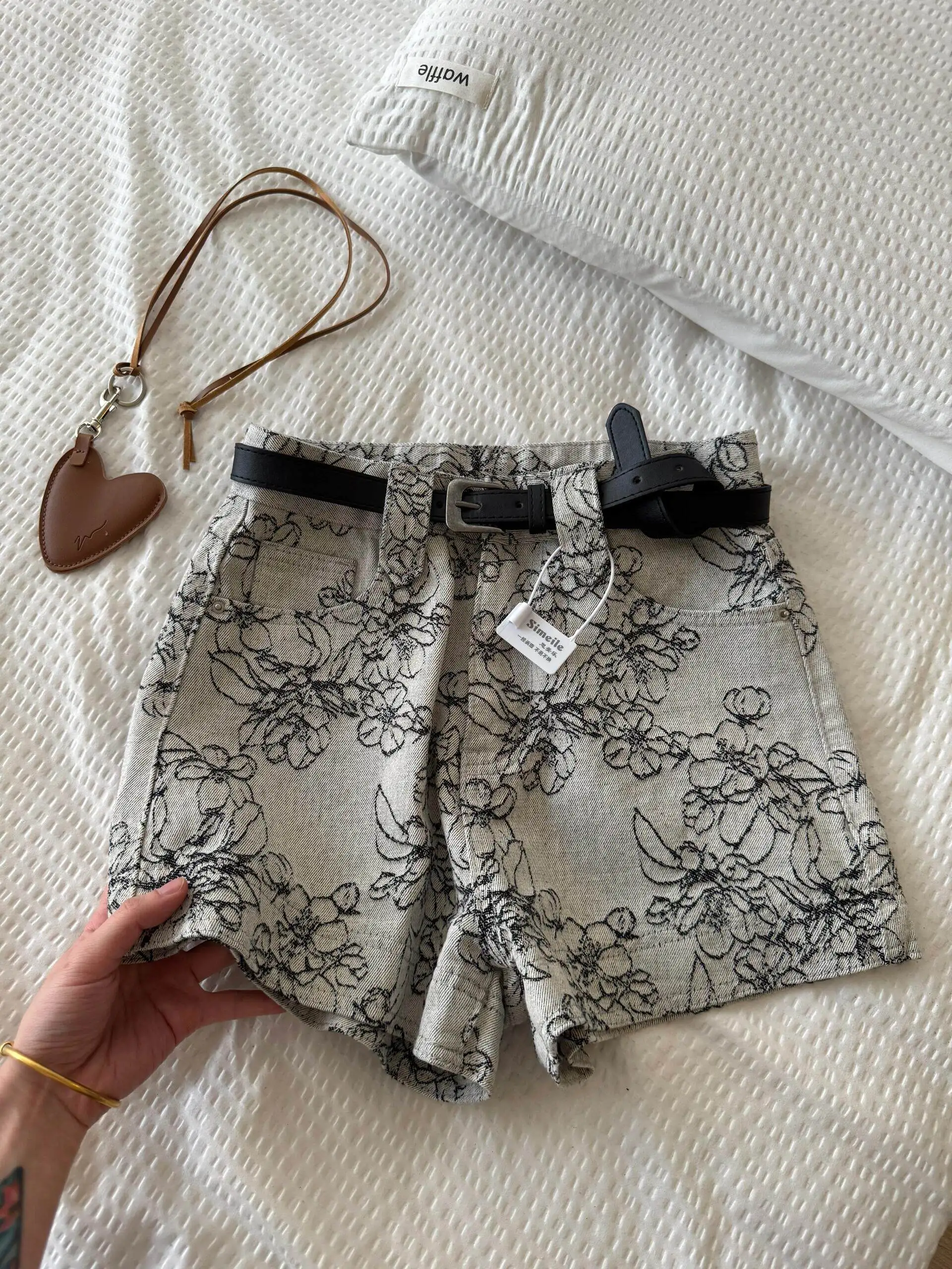 

Fashion Jacquard Denim Shorts For Women 2026 Summer New Loose Versatile Wide Leg Pants Korean Style Casual High Waisted Shorts