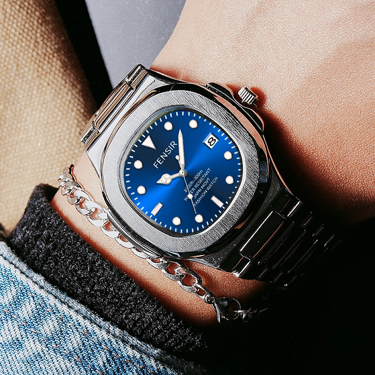 High-End Watch for Men, Quartz Wristwatch, Stylish and Luxurious, Fashionable Business Casual Versatile Watch with a Cool and Unique Design, Suitable for Male Students, European and American Style, the Best Gift for Him